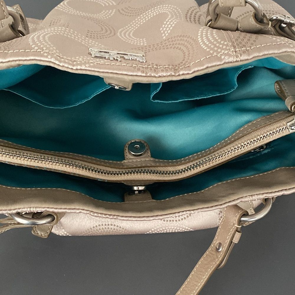 Coach Madison Sophia Satchel Op Art Champaign Bag tag and ling strap are missing - Picture 7 of 11
